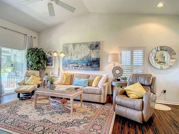 4th image of 10245 Dory Dr #6