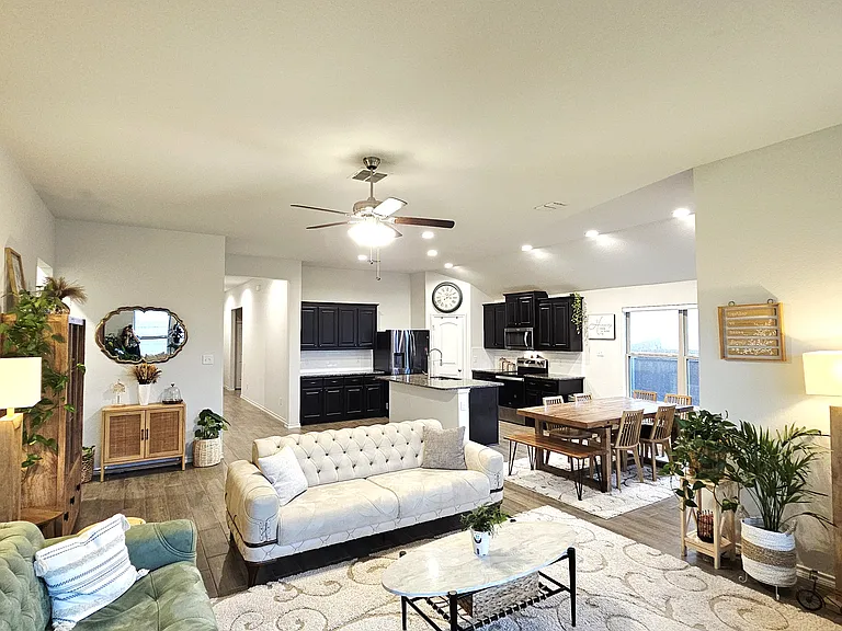 3521 Tahiti Ln — Photo 22
