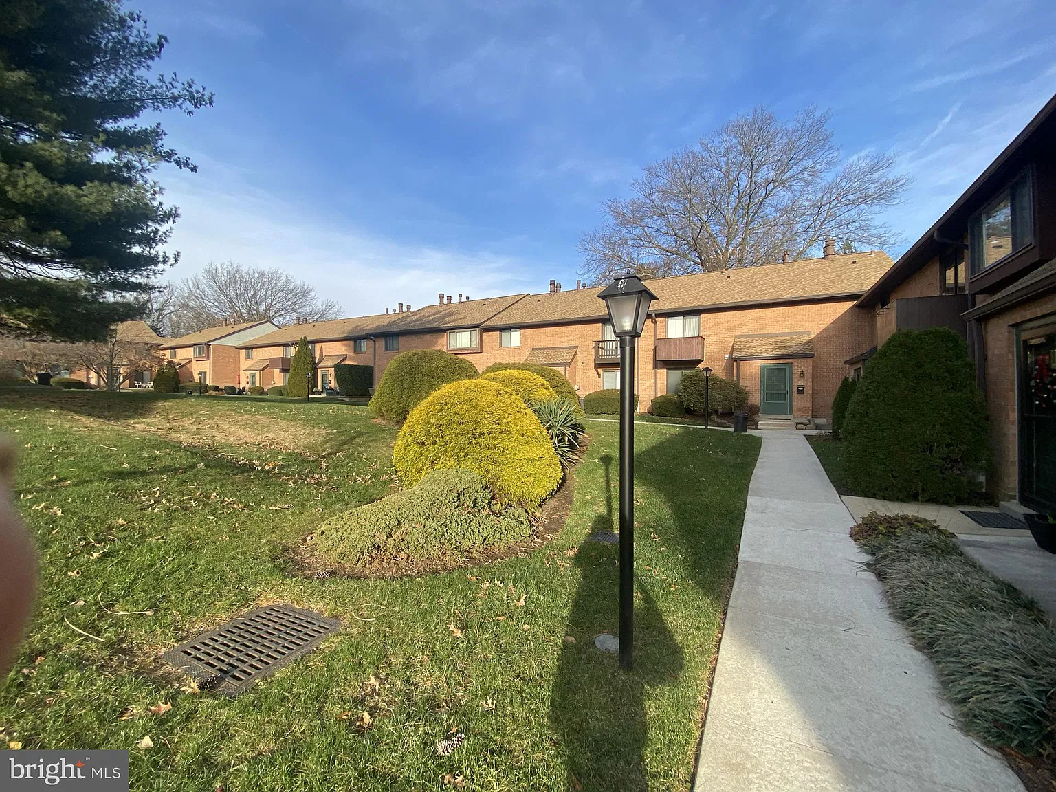 2 bed, 2.5 bath, 1152 sqft, $2,950 — Photo 4