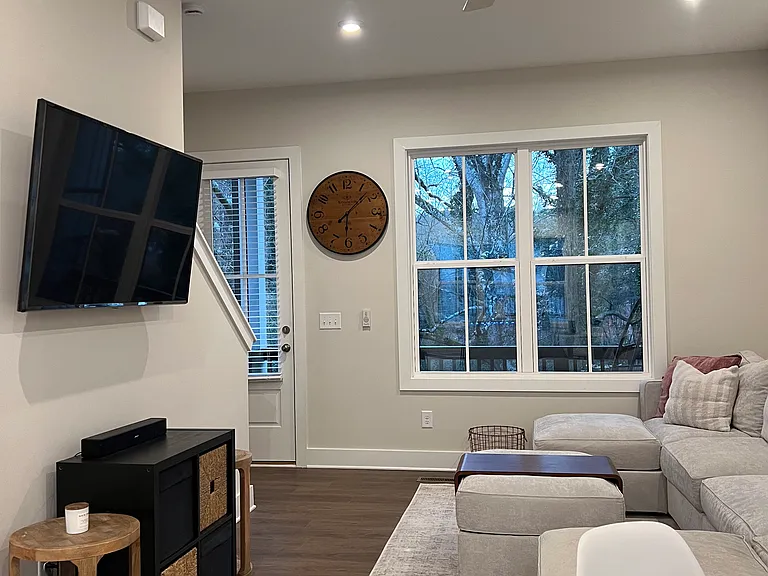 1331 Breezy St SE — Photo 6