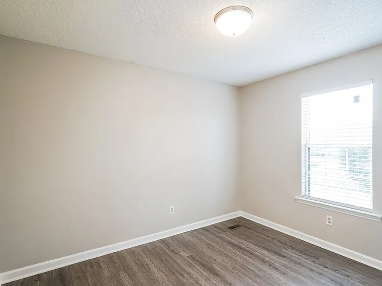 206 Sierra Dr — Photo 12