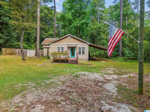 322 Stratford Rd, Talladega, AL 35160