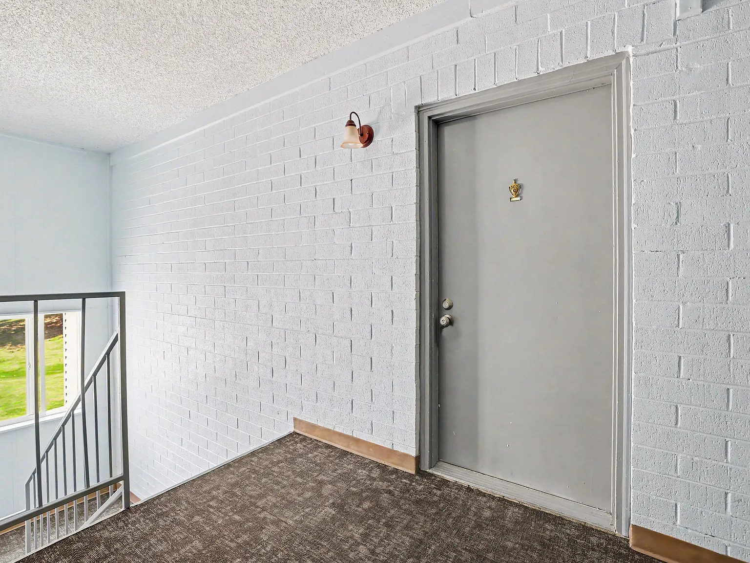 2 bed, 1.5 bath, 800 sqft, $1,895 — Photo 2