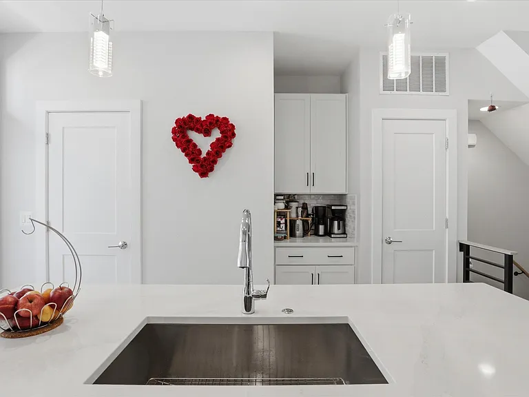 7356 Blade Dr — Photo 9