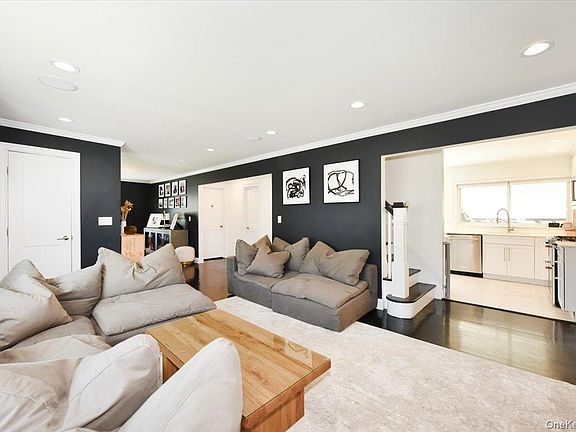 5th image of 383 Violet Street