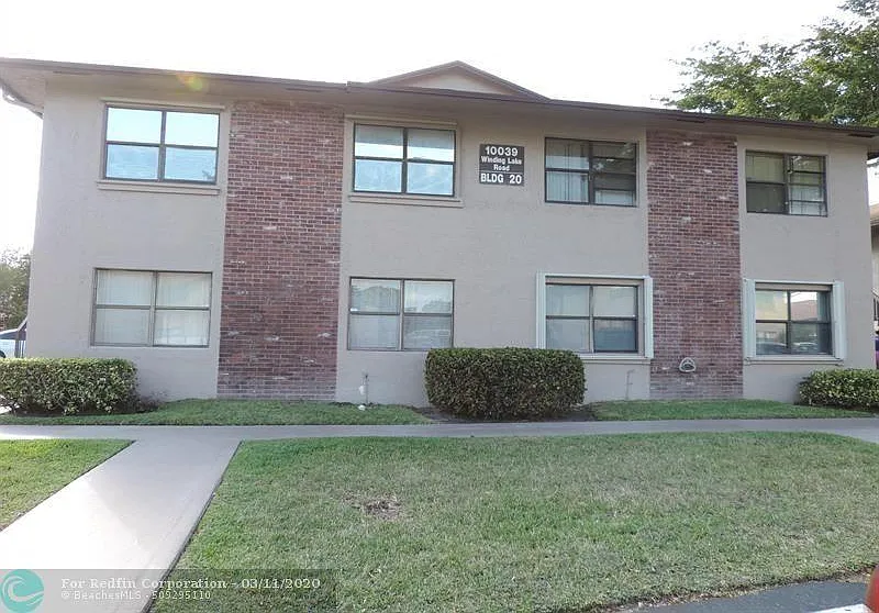 10039 Winding Lake Rd — Photo 3
