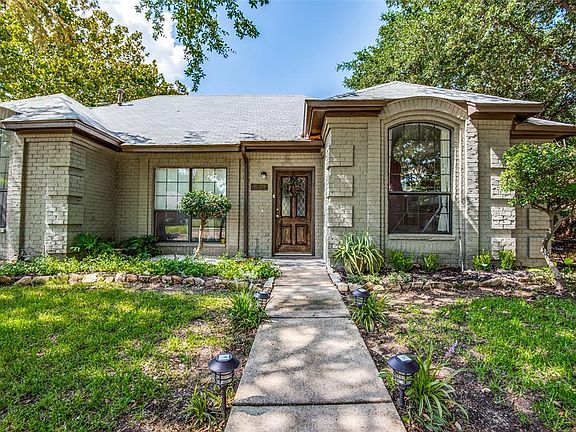 2nd image of 2019 Robin Hill Ln
