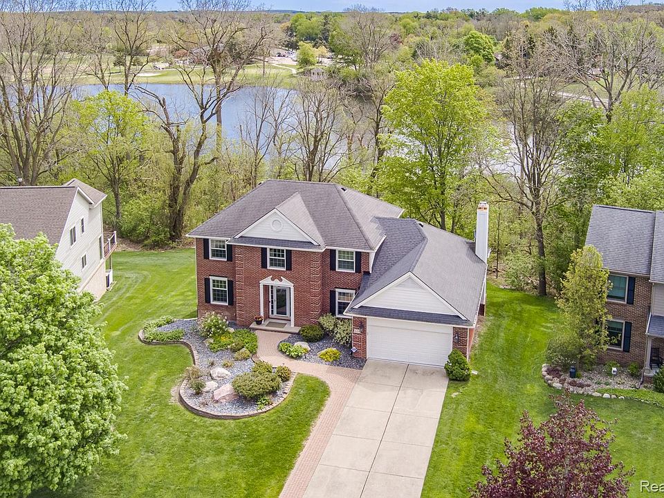 1st image of 6357 Golf View Dr