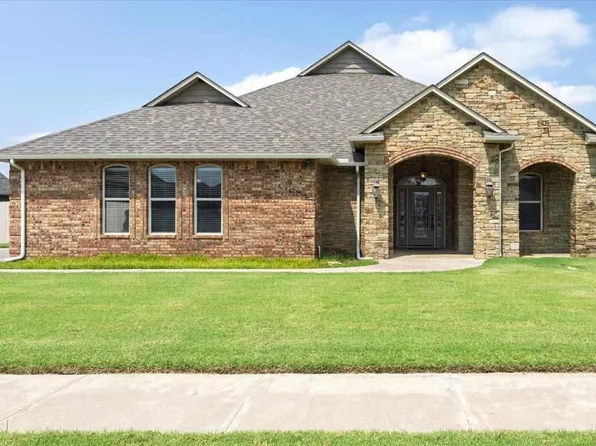 2422 NE Meadowlark Ln, Lawton, OK 73507