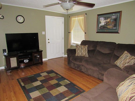 5th image of 106 Birch St