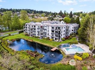 6121 NE 175th St APT B403, Kenmore, WA 98028