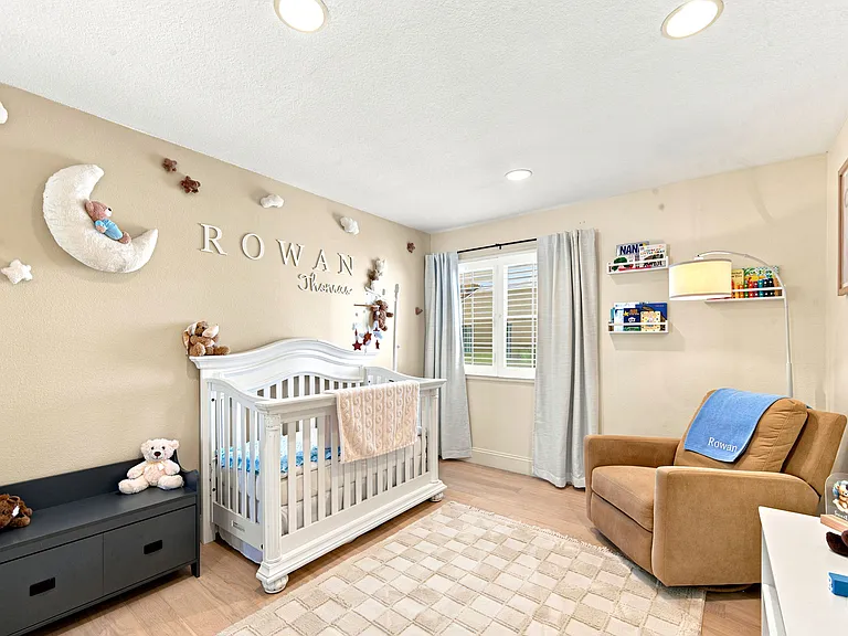 18721 Hatteras St #5 — Photo 24