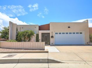 6812 Bonita Plz NE, Albuquerque, NM 87110