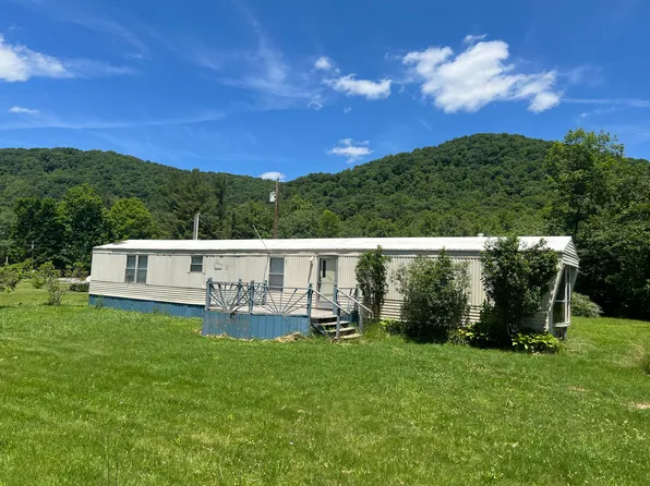 5088 Richwood Rd, Richwood, WV 26261