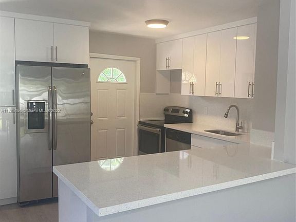 4th image of 2380 NE 8th Ave #0