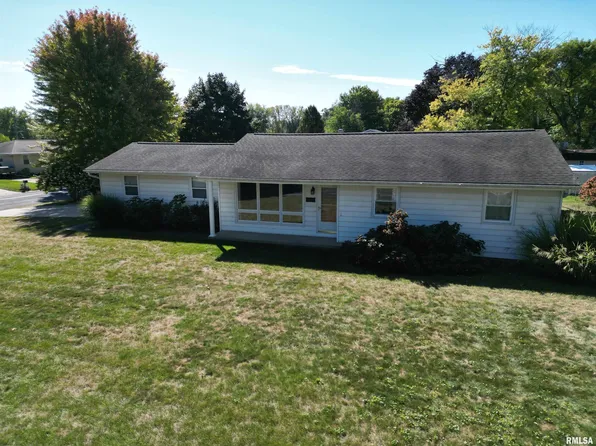 1218 Brookhill Rd, Peoria, IL 61615