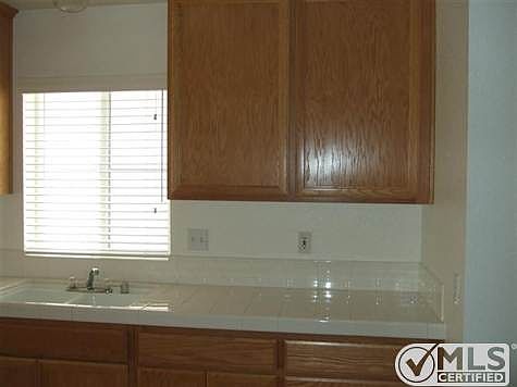 4th image of 11579 Park Ln