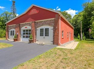 39 S Main St, Ashburnham, MA 01430
