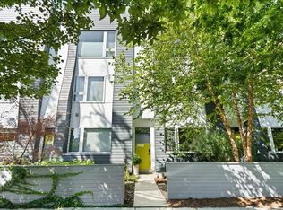 2638 N Ridgeway Ave, Chicago, IL 60647