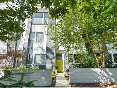 2638 N Ridgeway Ave, Chicago, IL, 60647