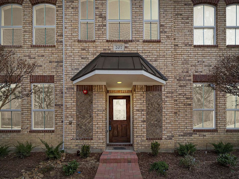 1st image of 201 Belleville Dr
