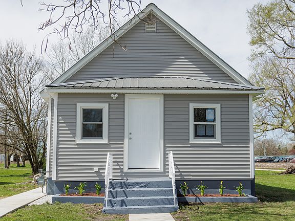 2nd image of 943 N Wildwood Ave
