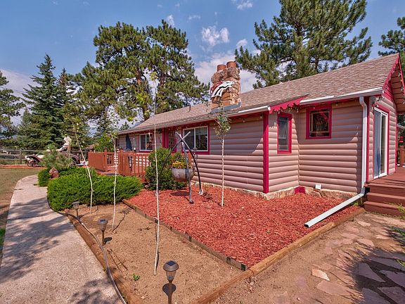 3rd image of 909 Riverside Dr