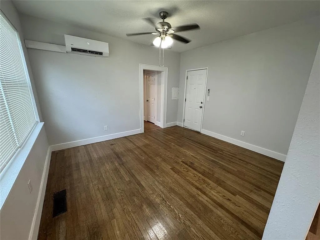 1 bed, 1.0 bath, 900 sqft, $1,350 — Photo 3