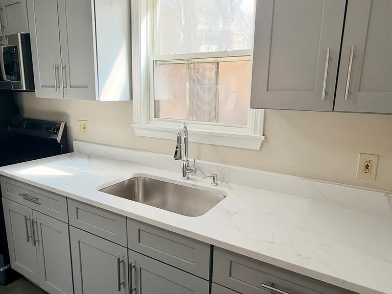 3-5-7 Maple St #7 — Photo 16