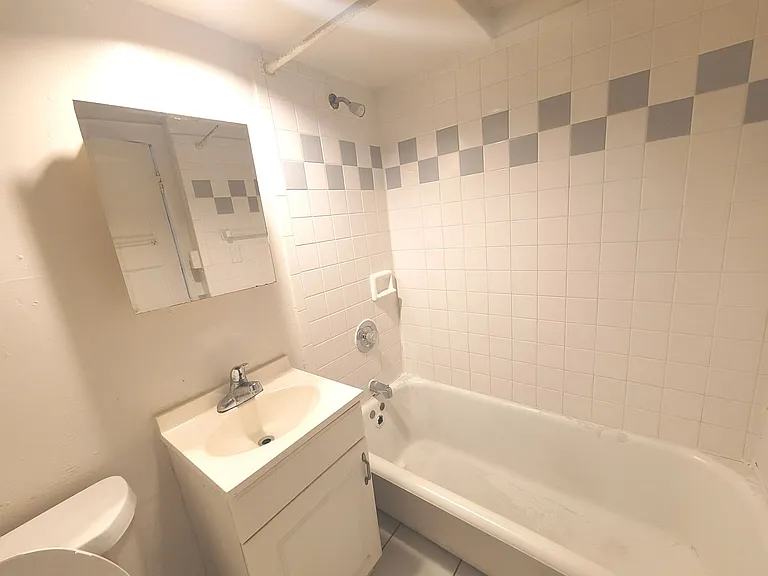 1303 Cass — Photo 44
