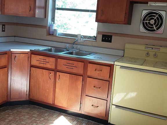 5th image of 3786 Wilmar Dr APT 3