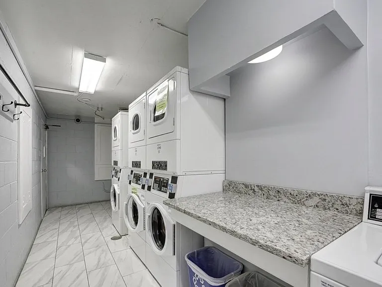 2030 N Adams St — Photo 17