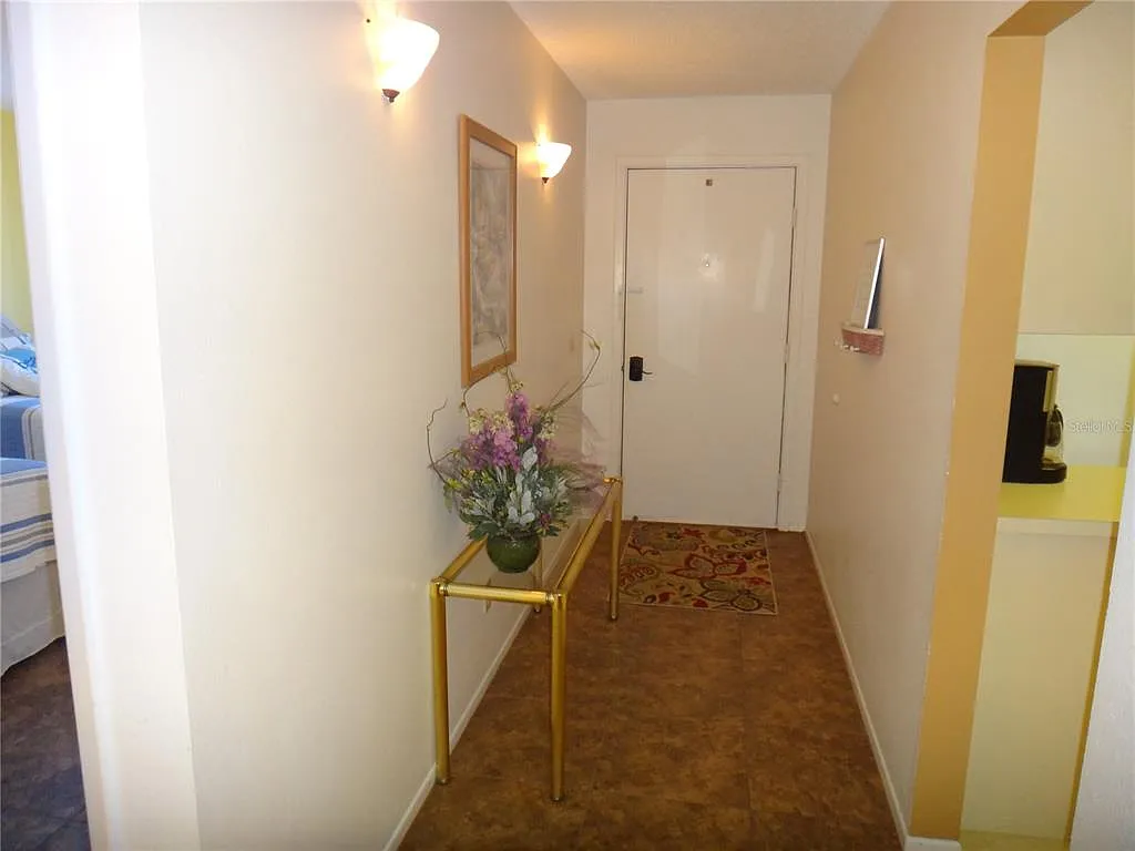 2 bed, 2.0 bath, 1182 sqft, $1,800 — Photo 4