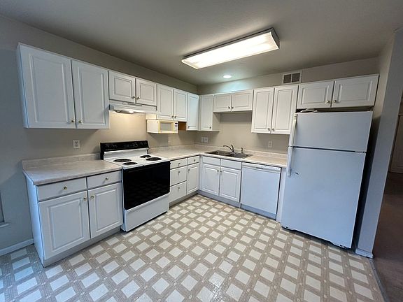 4th image of 6675 S Lemay Ave APT F1