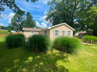 22432 Juno St, Edwardsburg, MI 49112