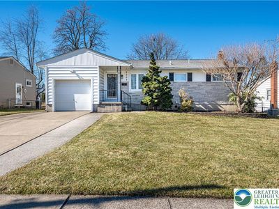 2203 Allwood Dr, Bethlehem, PA, 18018