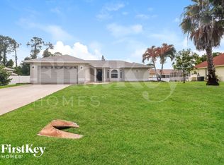 17421 Kentucky Rd, Fort Myers, FL 33967