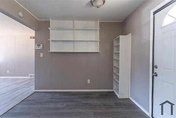 3721 Parkwoods Ln — Photo 10