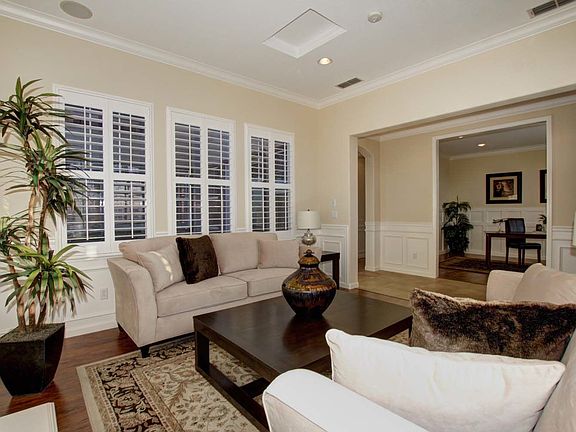 5th image of 241 Lanfranco Cir