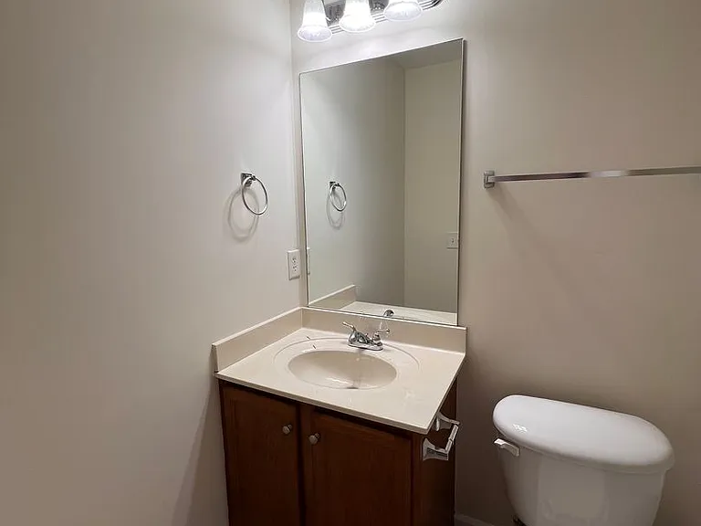 6021 Cullen Dr — Photo 21