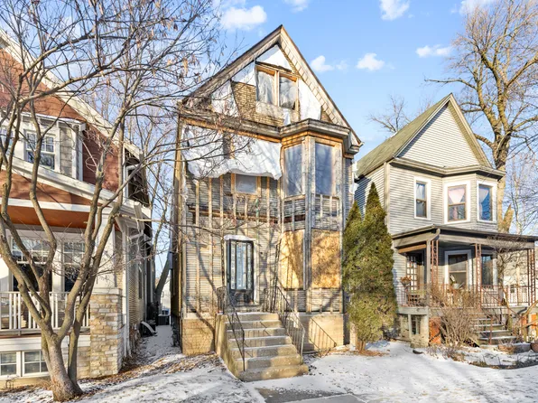 1904 W Berwyn Ave, Chicago, IL 60640