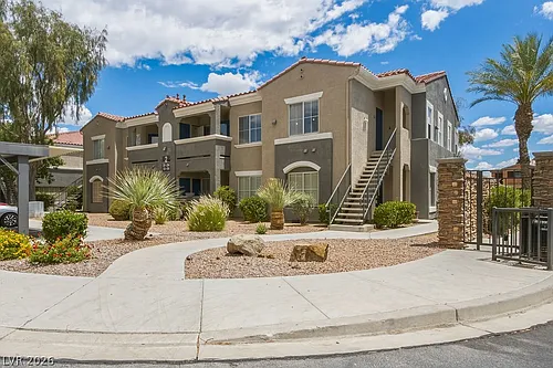 10245 S Maryland Pkwy #201 Photo 1