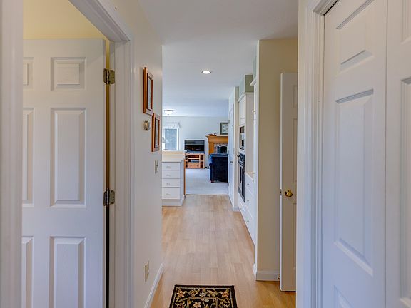 4th image of 226 Hobart Hill Road