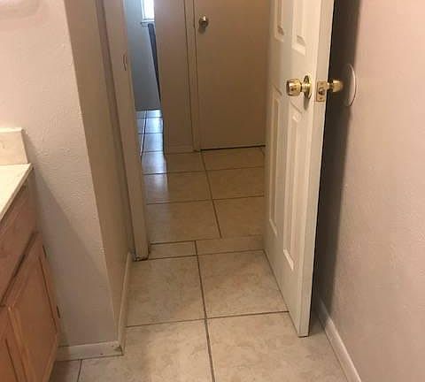 3rd image of 3613 Wellesley Dr NE APT A