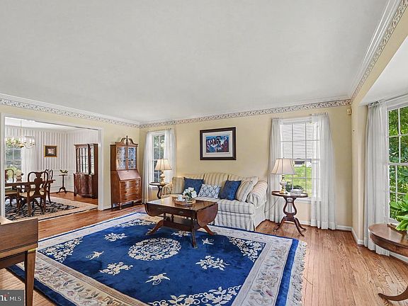 5th image of 2014 Royal Fern Ct