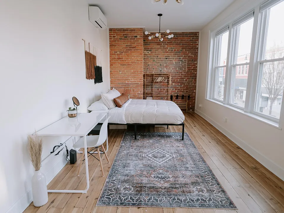 129 S Main St #2A