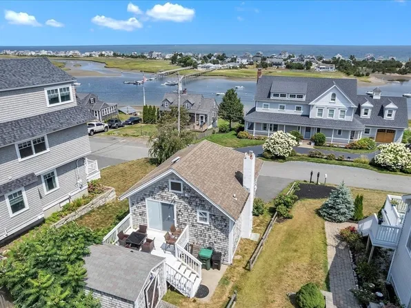 73 Preston Ter, Marshfield, MA 02050