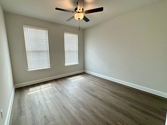 3rd image of 1221 Fulford Ct