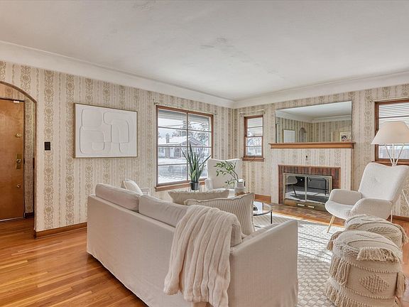 4th image of 2528 W Dalton Ave