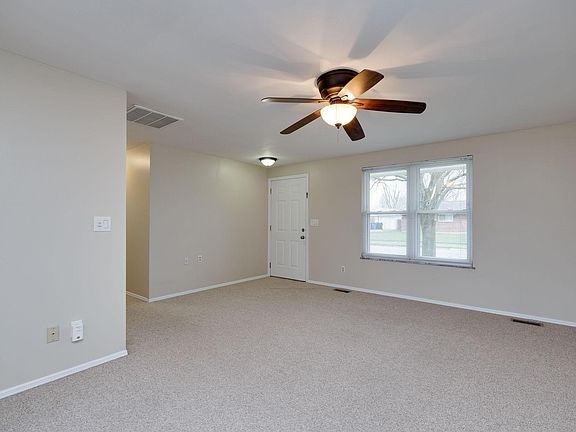 4th image of 7011 Stonehurst Dr